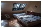 6-bed ROOM